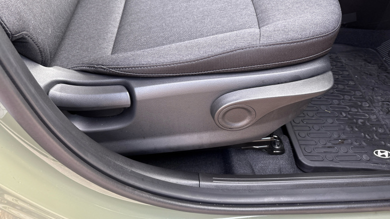 Hyundai INSTER 85kW 01 49kWh 5dr Auto Electric Hatchback